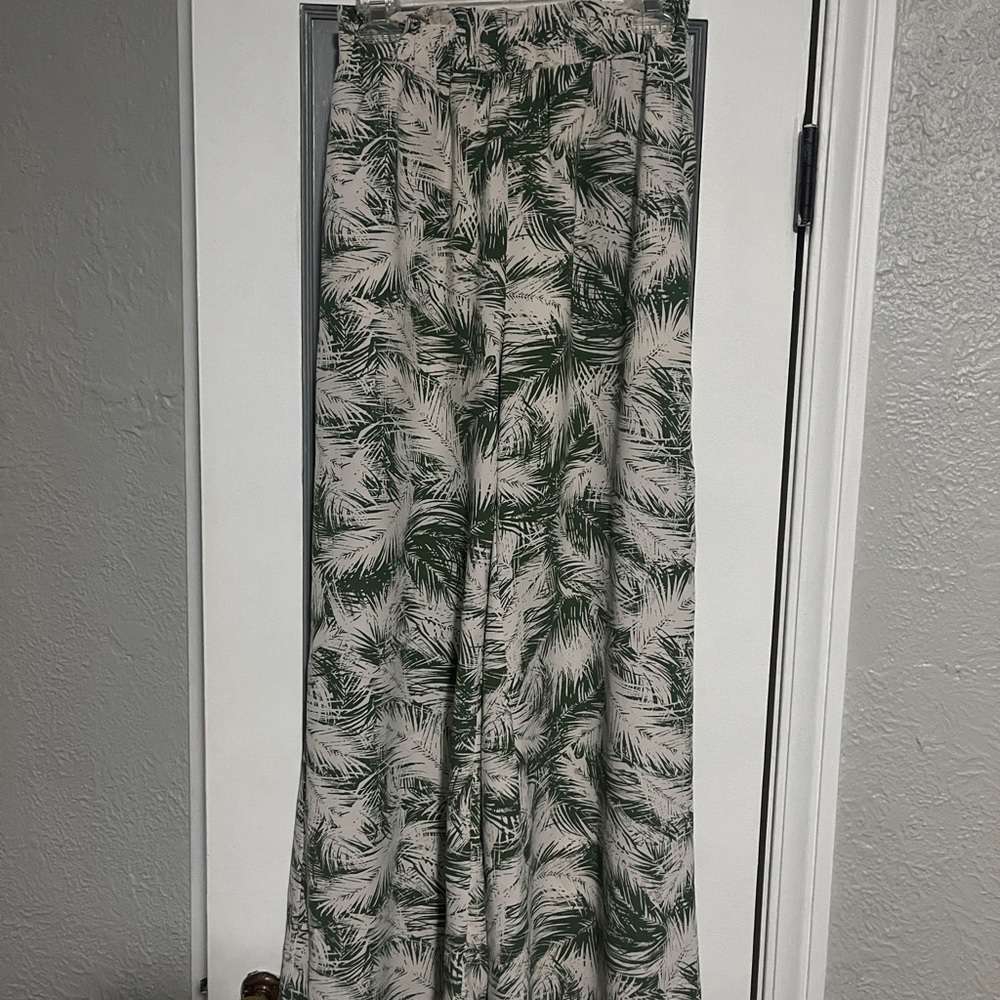 Entro Green and Cream Leaf Print Pants